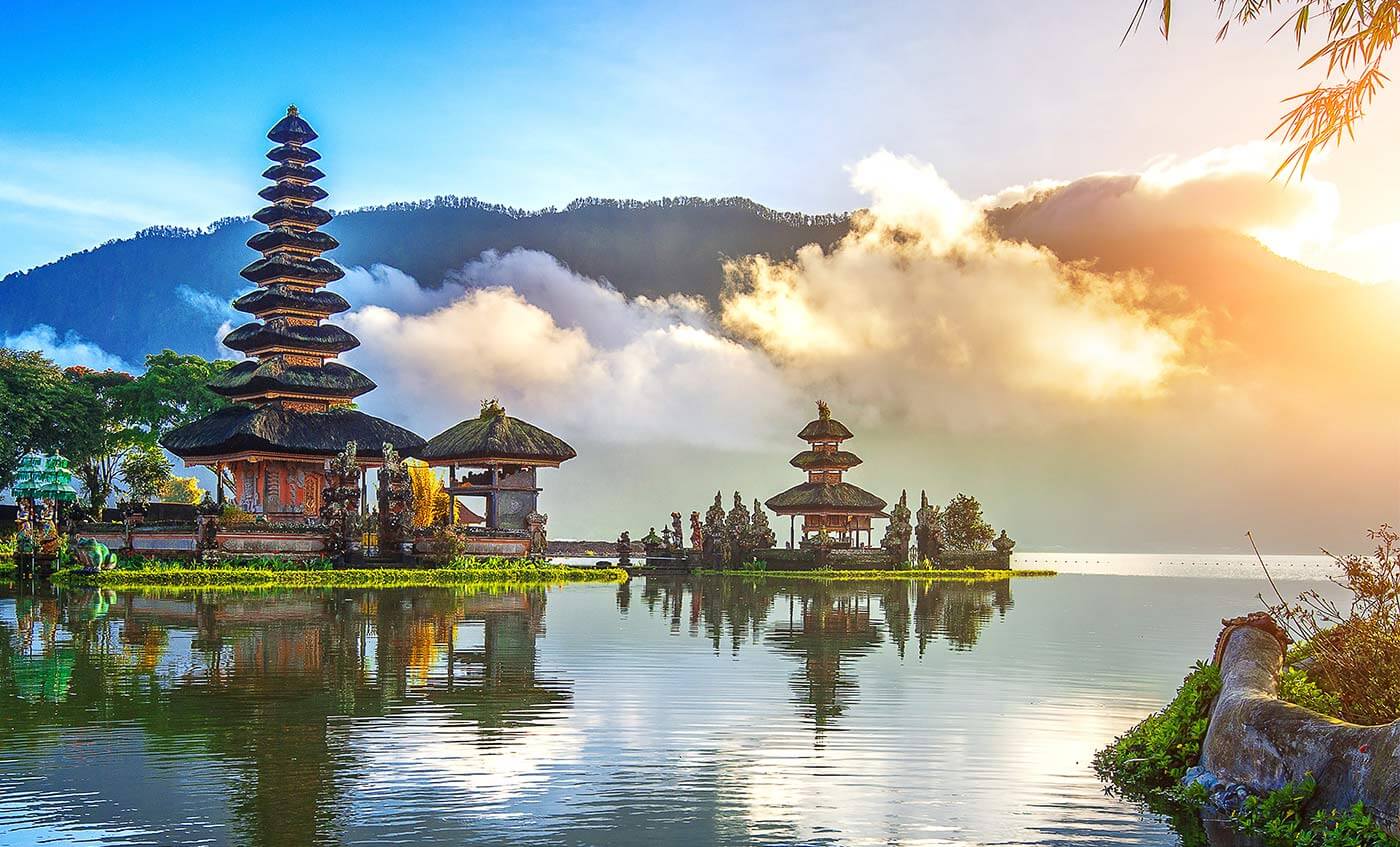 Pura ulun danu bratan temple in Bali, indonesia