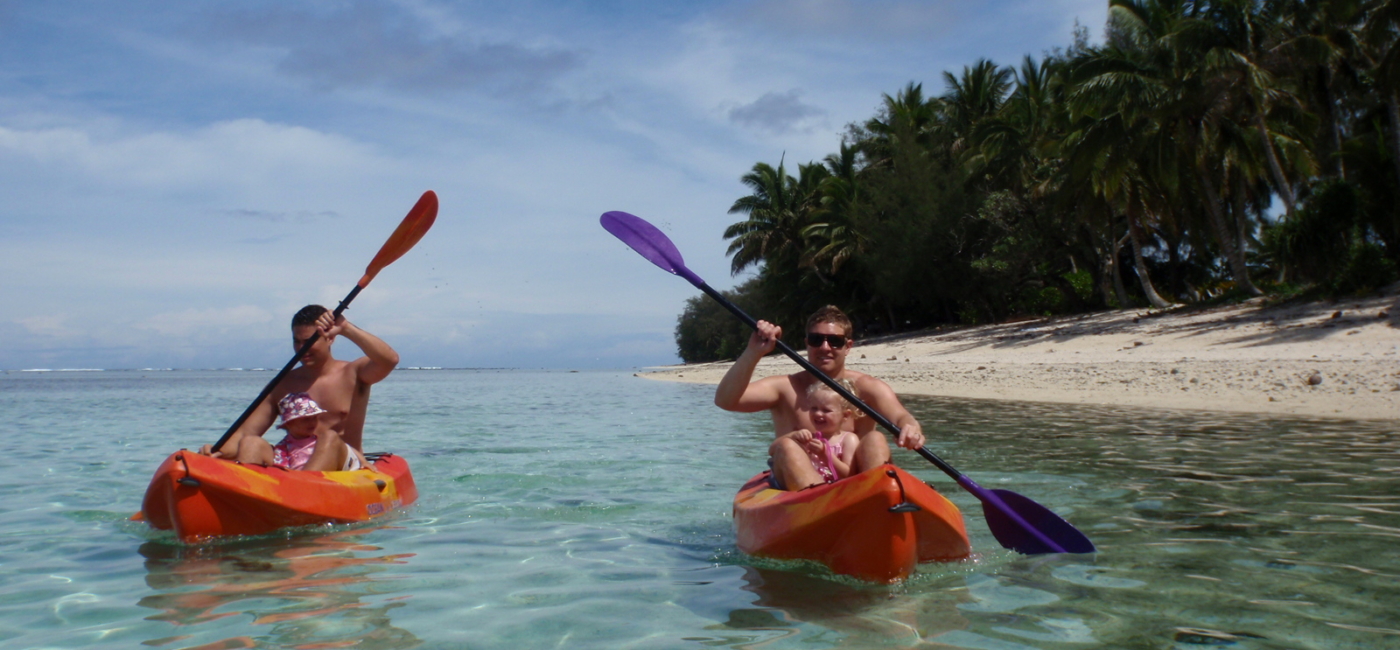 cook-islands-family-kayak