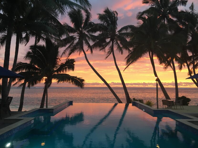 cook-islands-rarotonga-Little-Polynesian-Resort-pool-sunset