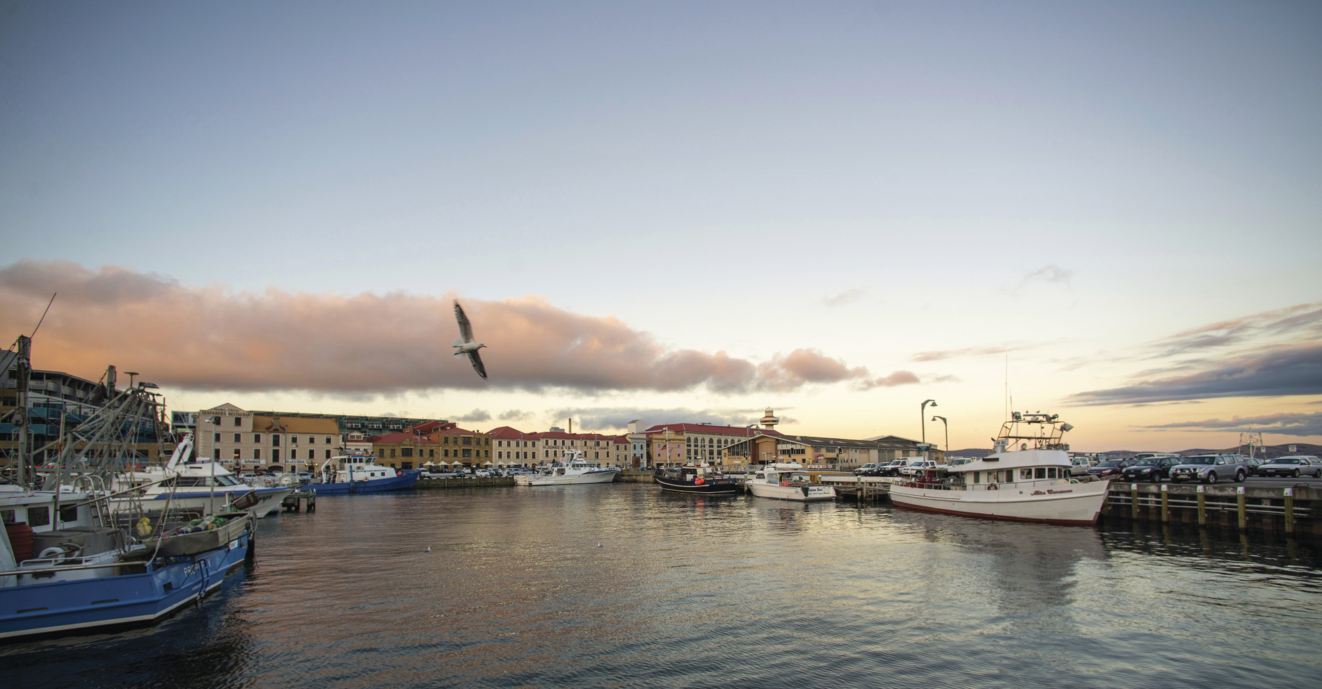australia-tasmania-hobart-Waterfront