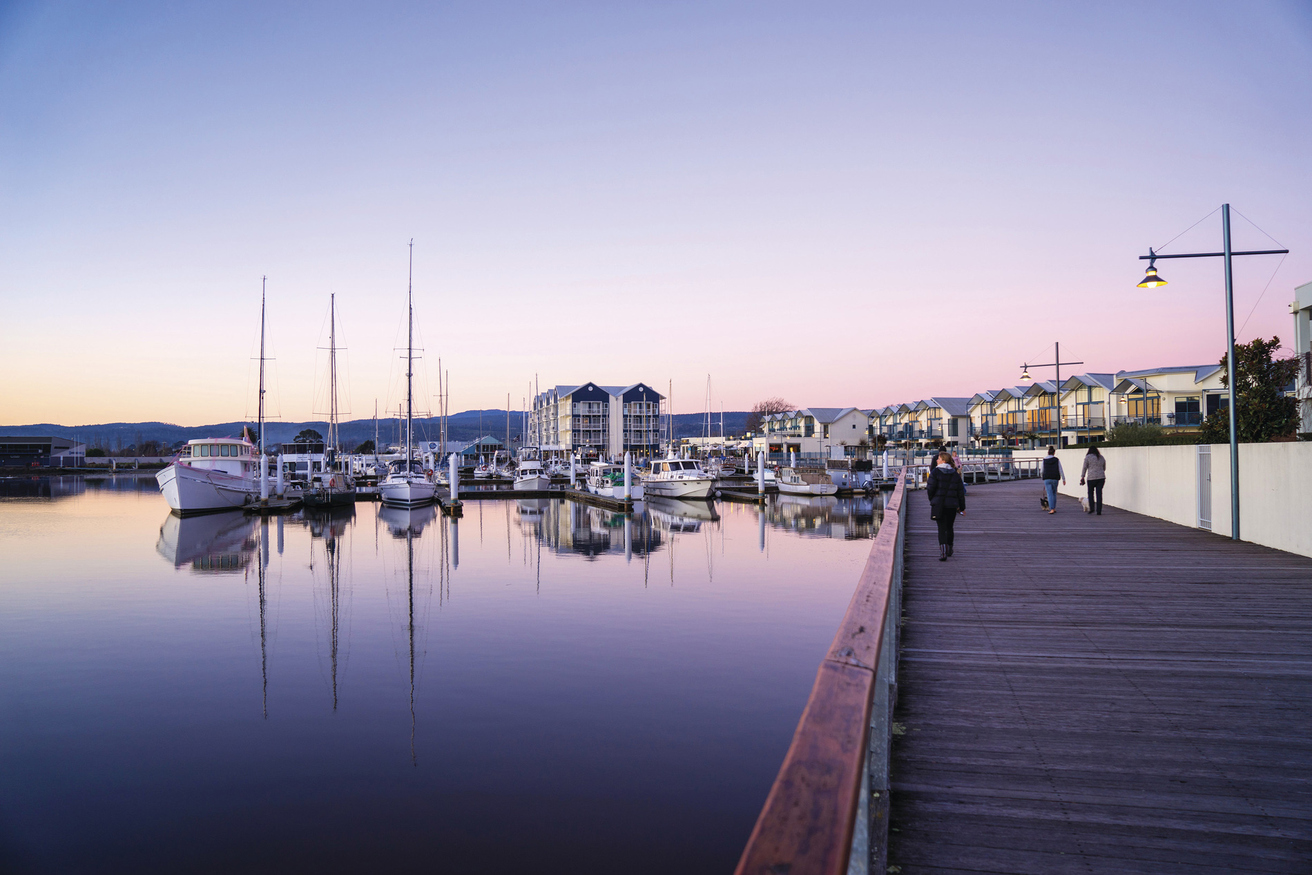 australia-tasmania-Launceston-Seaport Boardwalk
