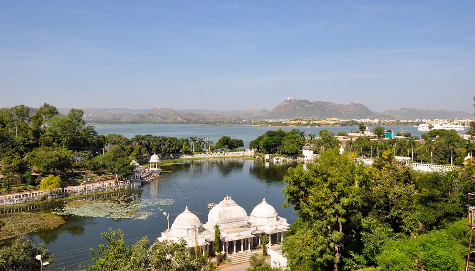 india-lake-pichola
