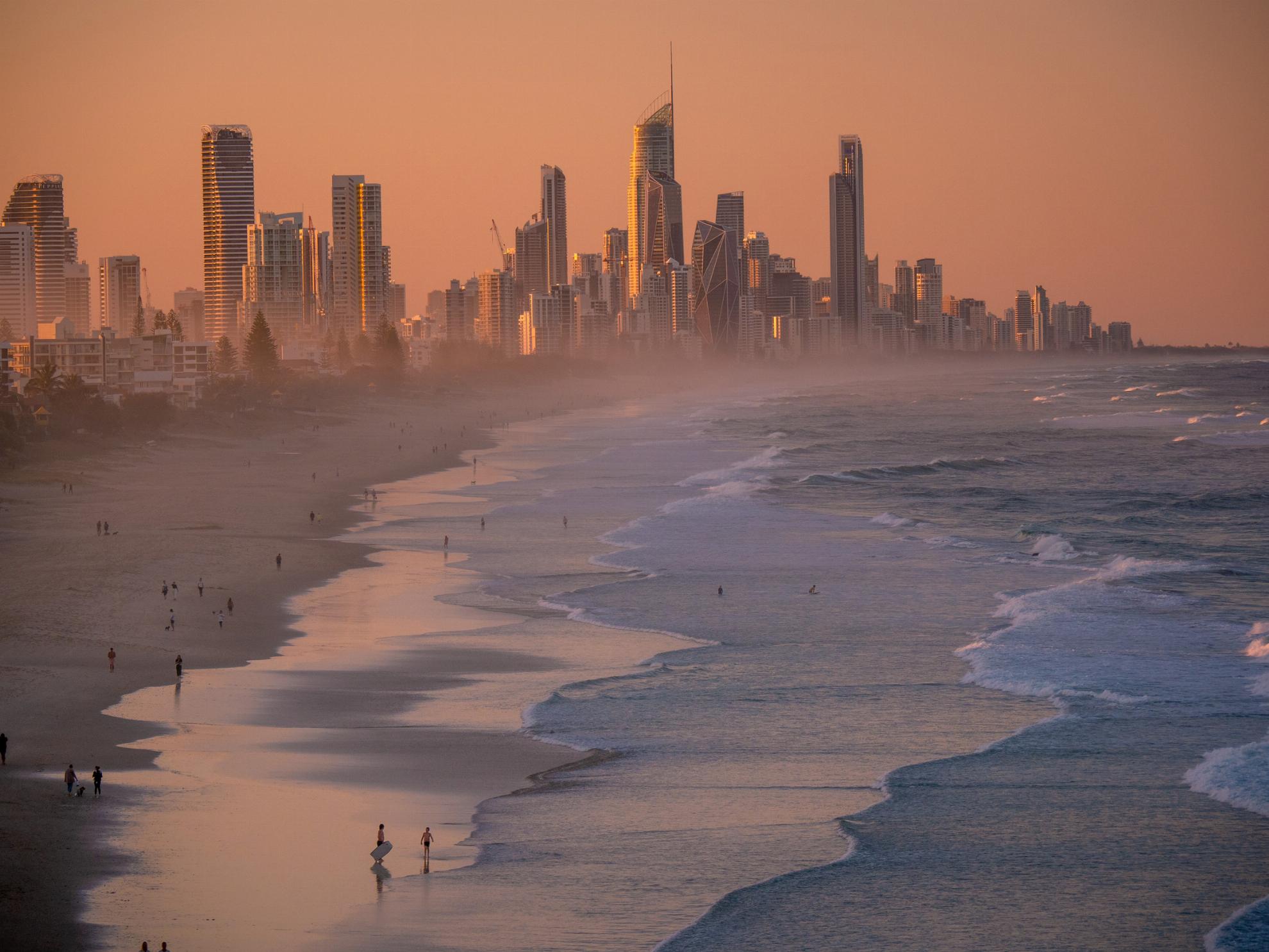australia-queensland-surfers-paradise