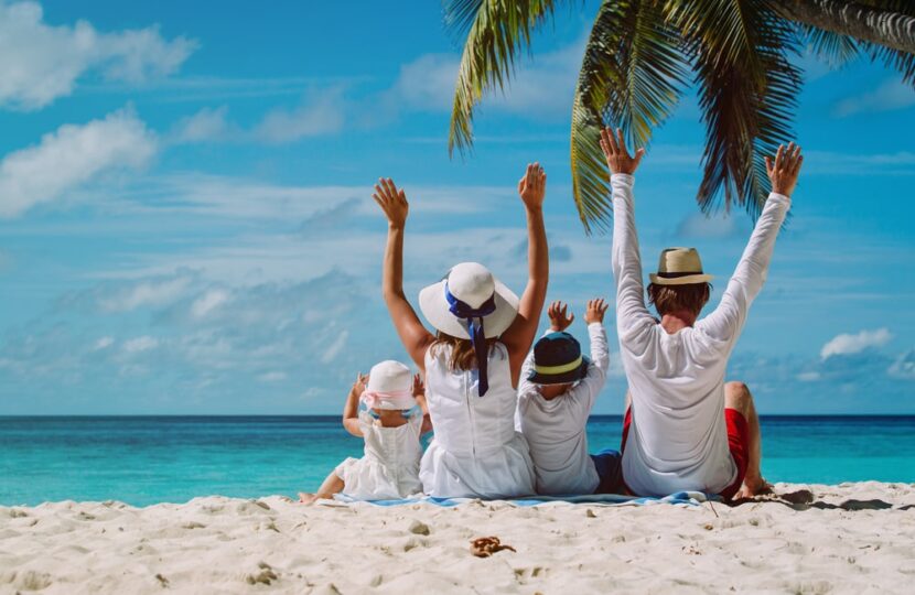 happy-family-on-vacation