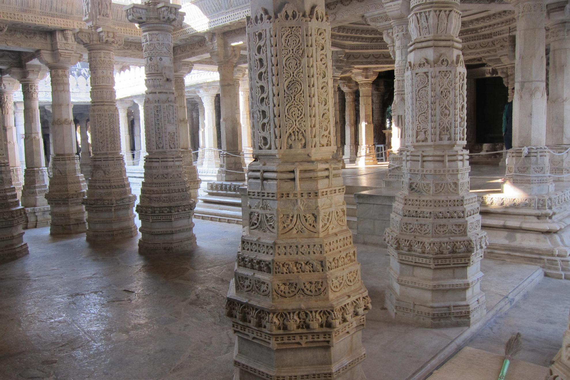india-ranakpur-jain-temple