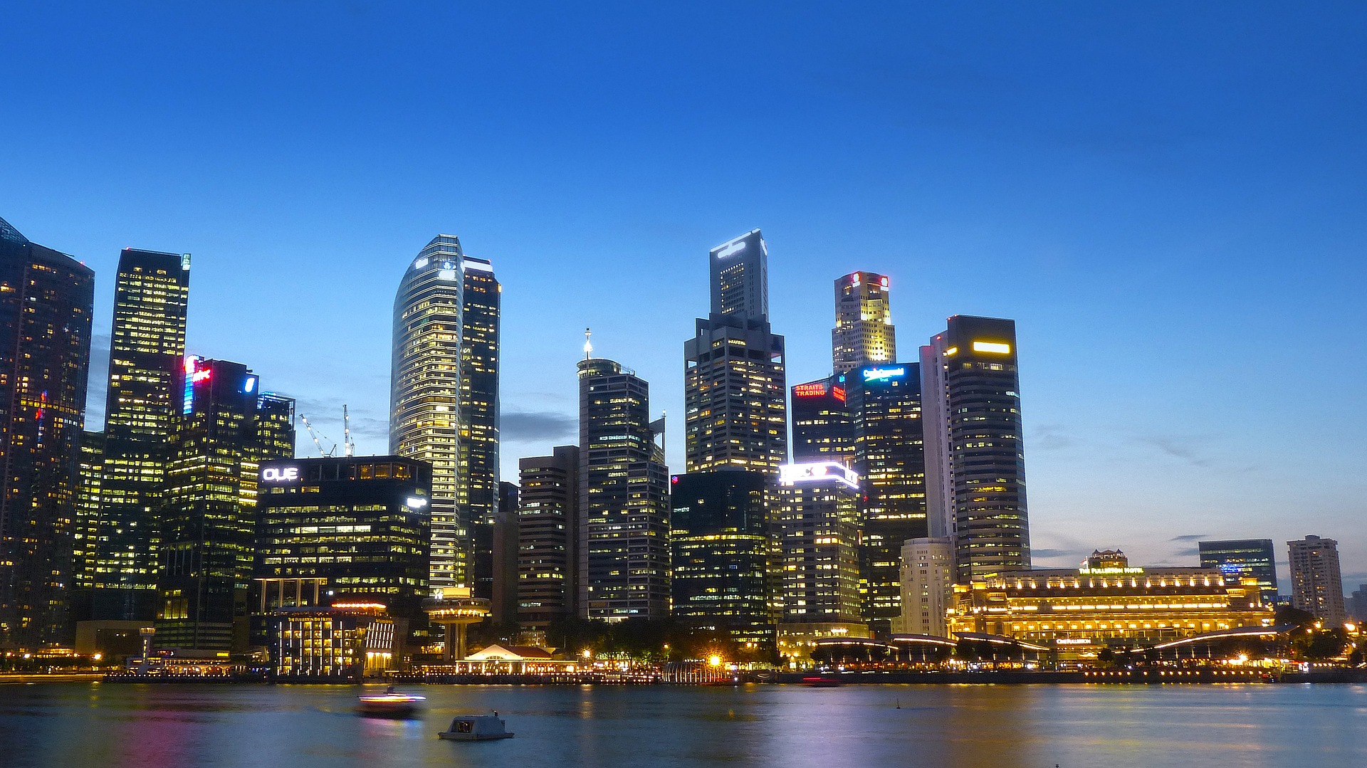 singapore 243669 1920 - Iconic Destinations to Ring in the New Year asia-singapore-city-skyline