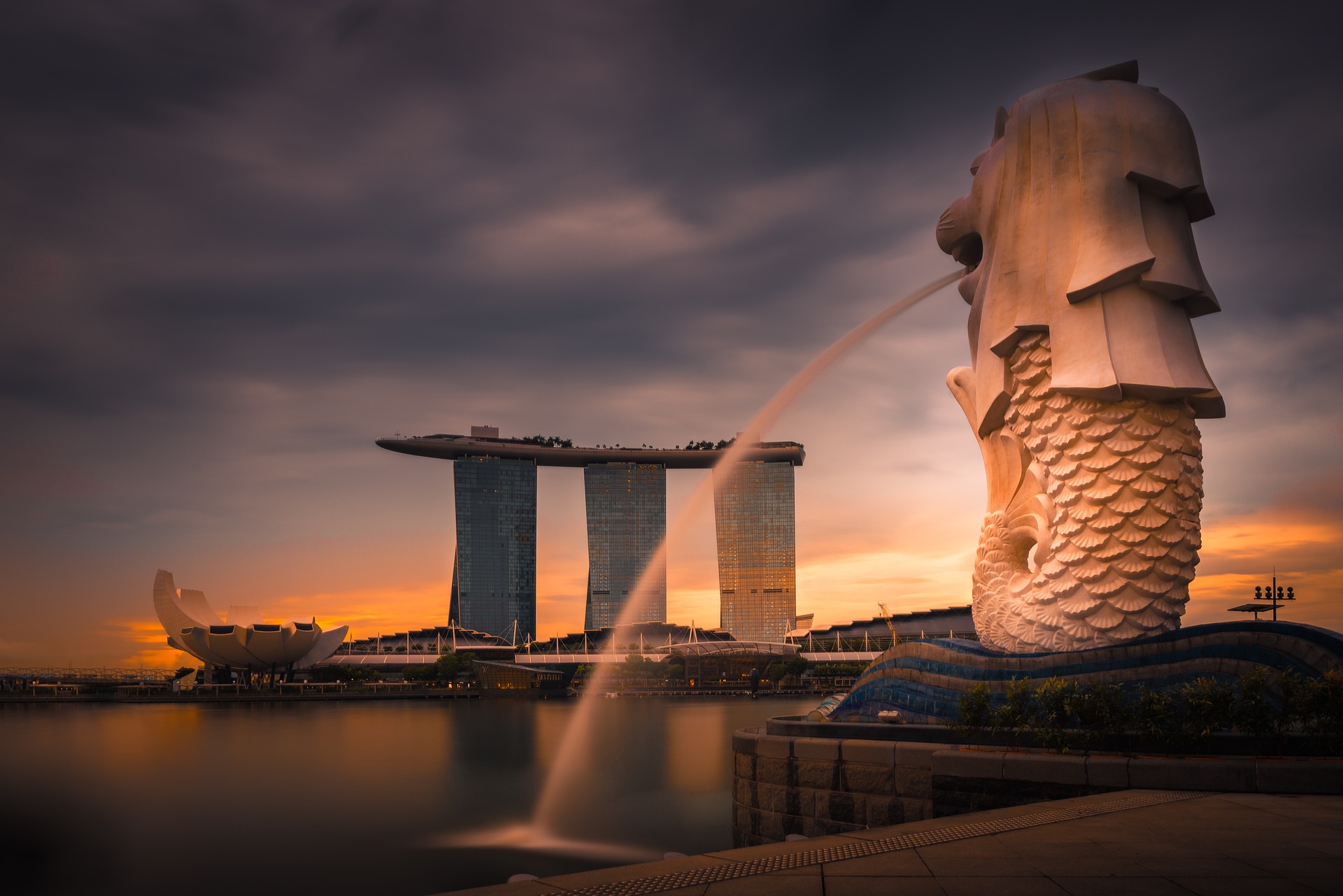 singapore-sunset-merlion