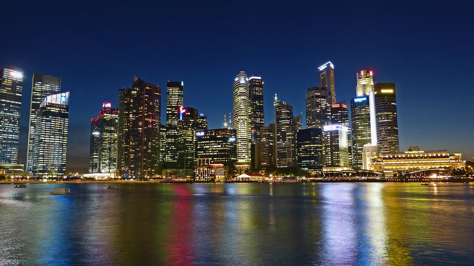 singapore-skyline-city-night