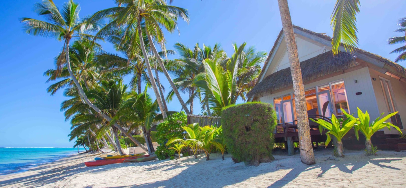 cook-islands-Rarotonga-little-polynesian-beachfront-bungalo