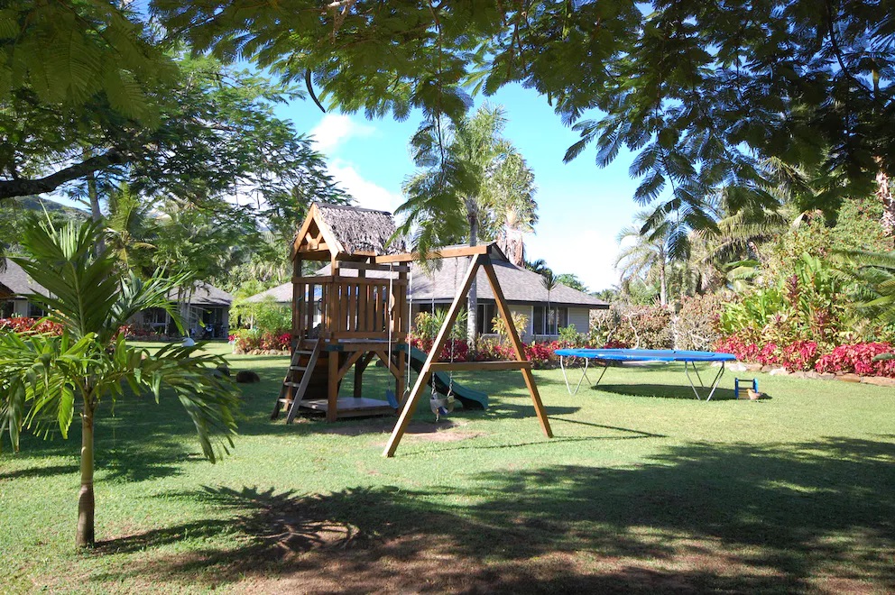 cook-islands-rarotonga-lagoon-breeze-family-playground