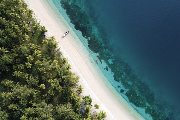 fiji-yasawa-islands-beach-sup-TF