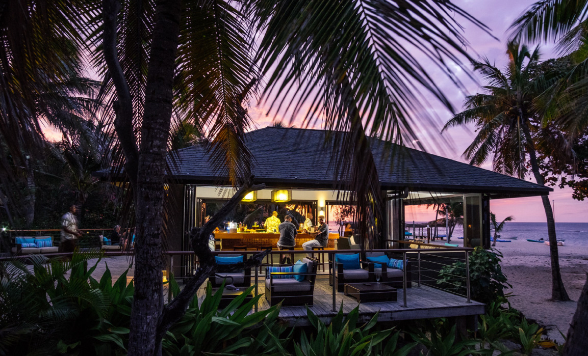 fiji-yasawa-island-resort-bar