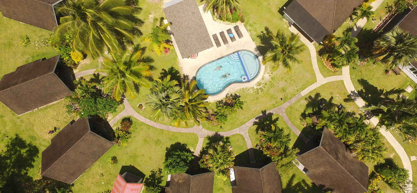 cook-islands-rarotonga-resort-Palm-Grove-Pool-overhead
