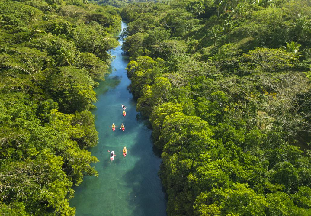 fiji-hotel-savusavu-Savasi-Resort-activities-kayaking