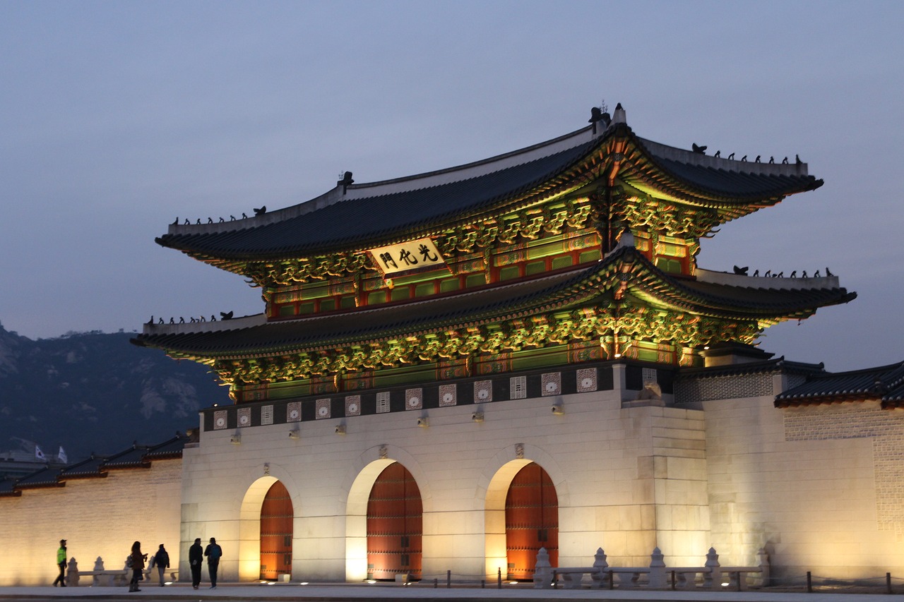 korea-seoul-Gwanghwamun-gate-Gyeongbokgung-Palace 1095361_1280 PB RF