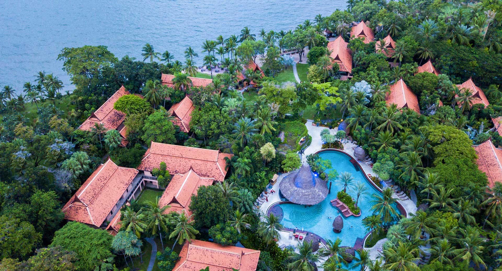 thailand-hua-hin-hotel-anantara-aerial-pool