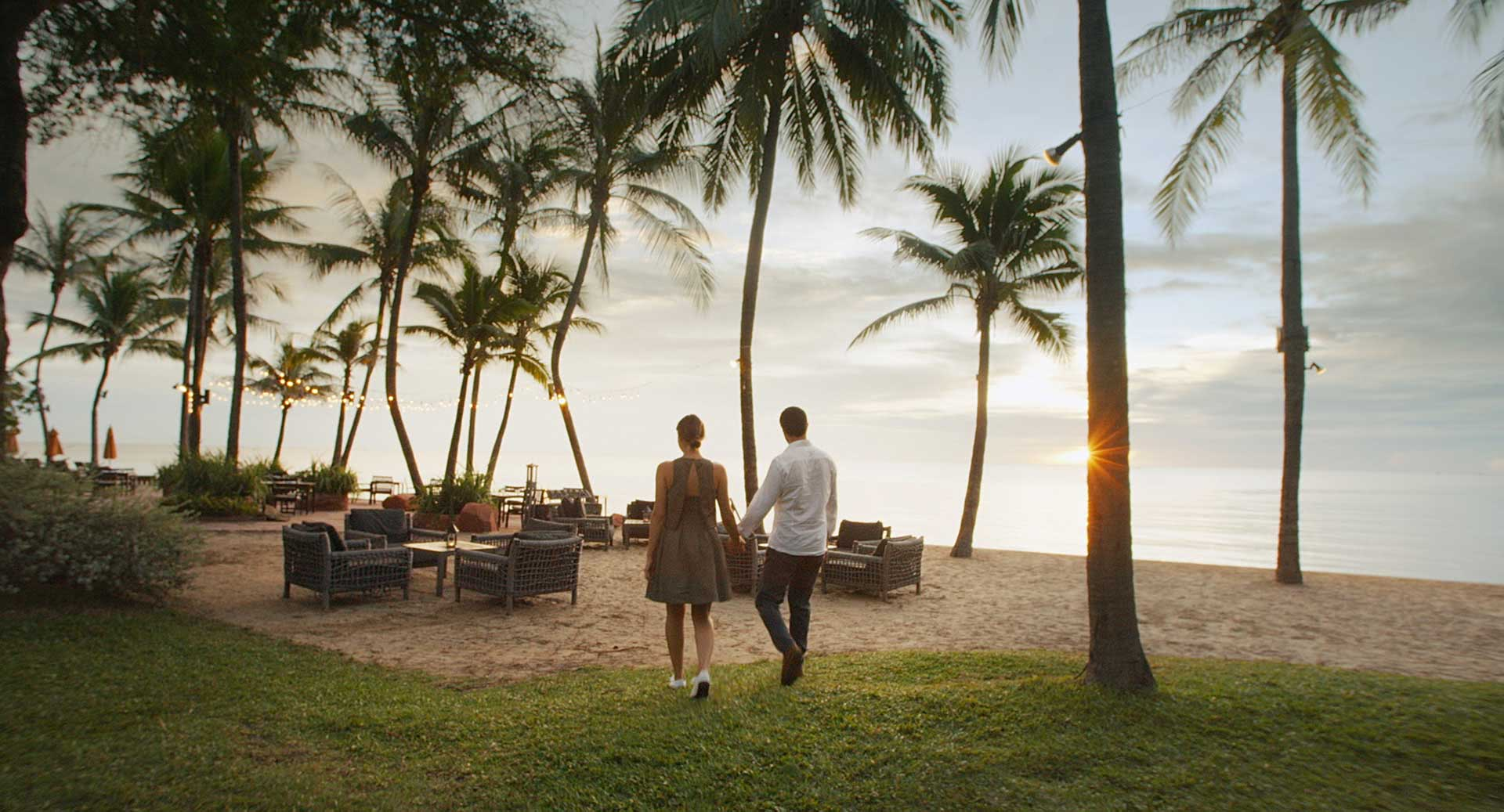 thailand-hua-hin-hotel-anantara-couple-beach
