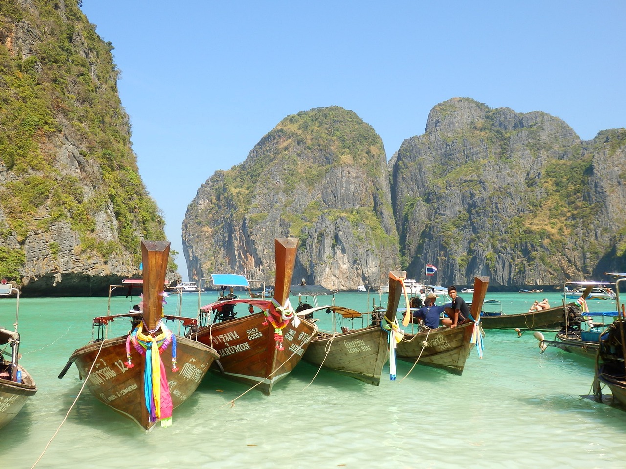 thailand-phi-phi-island-boats