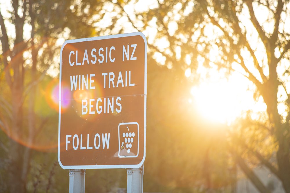new-zealand-class-wine-trail-road-sign