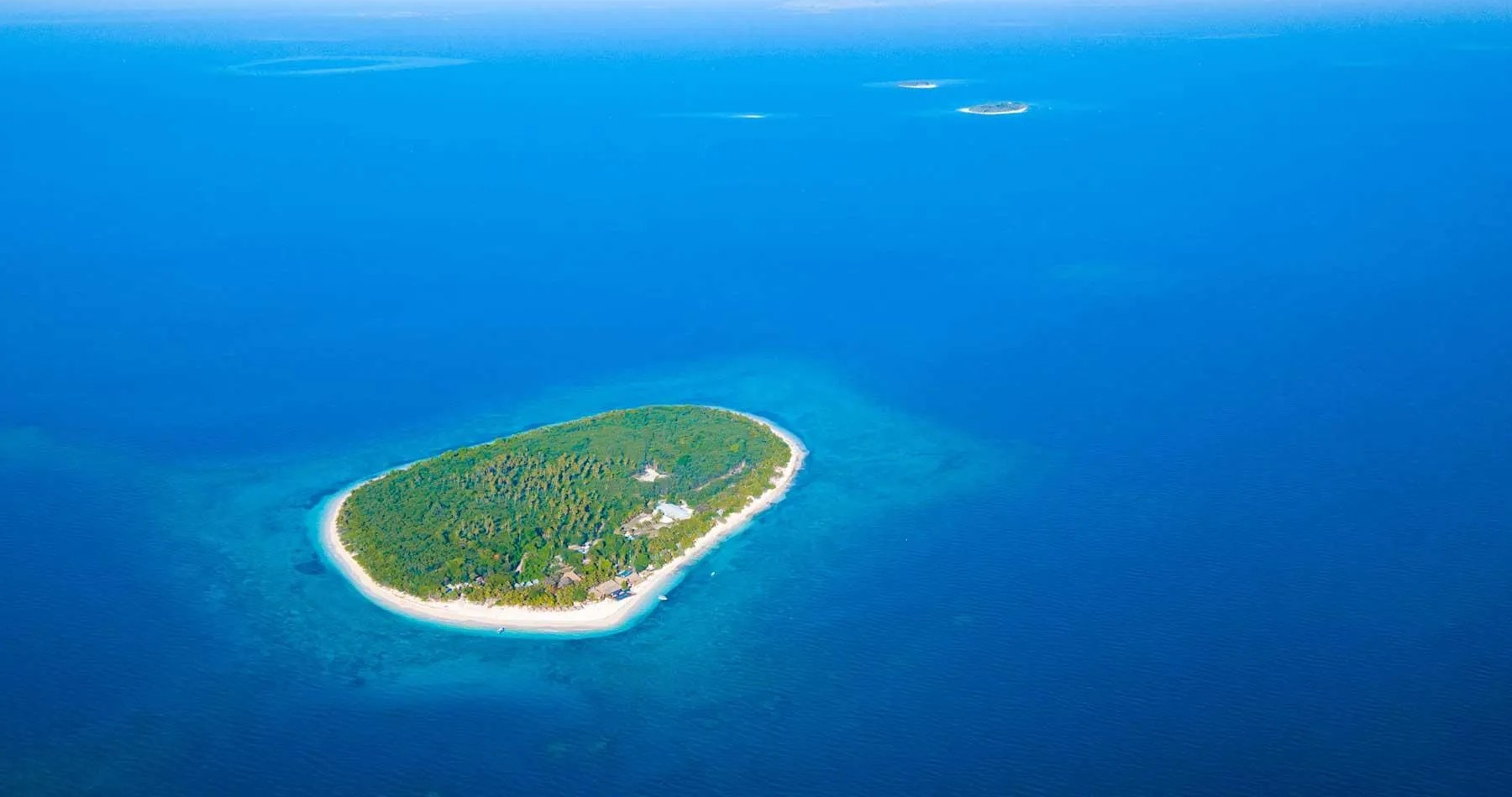 fiji-resort-mamanuca-islands-Serenity-Island-Resort-aerial-island