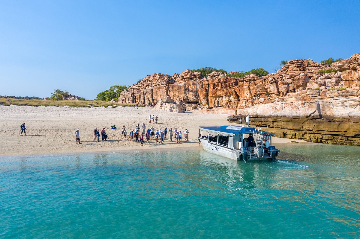 australia-cruise-kimberley-Coral-Expeditions
