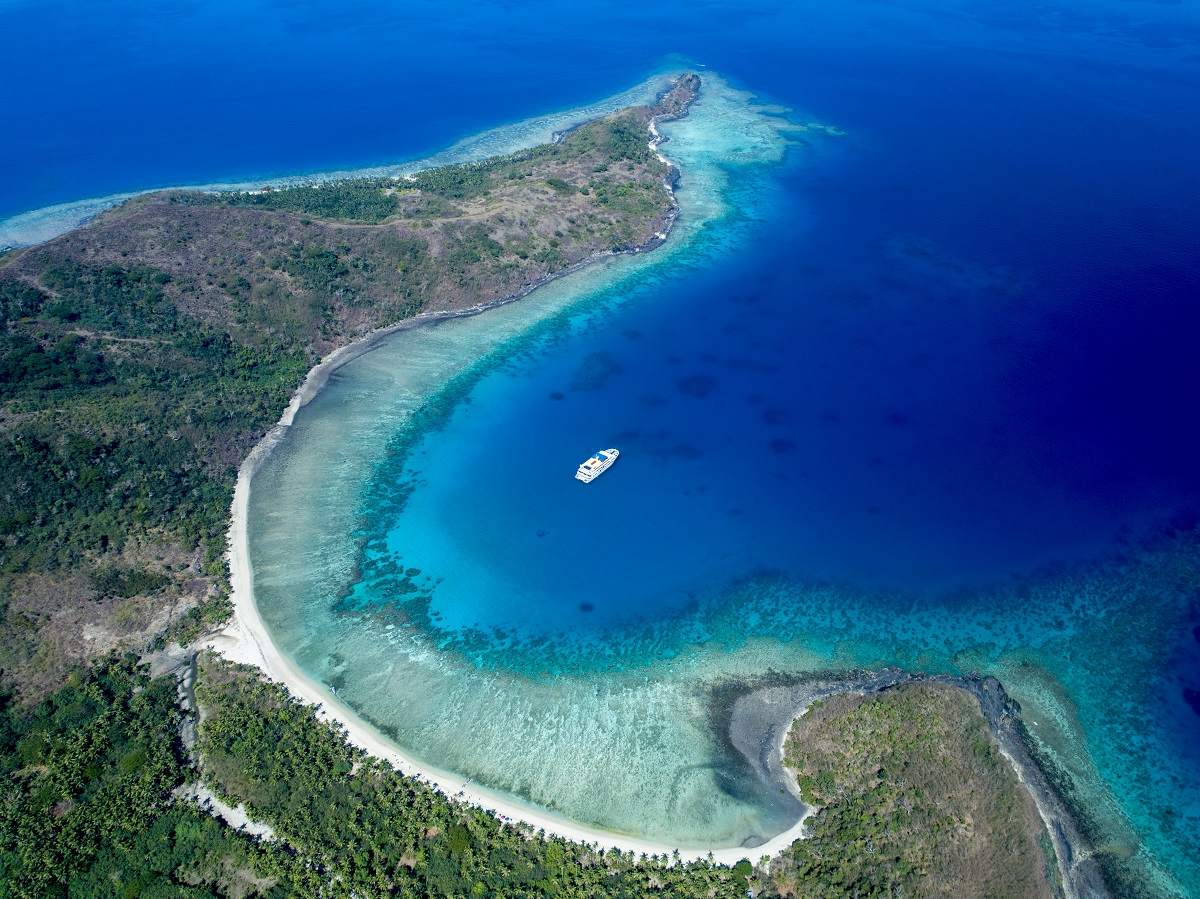fiji-cruise-blue-lagoon-island-ship-aerial