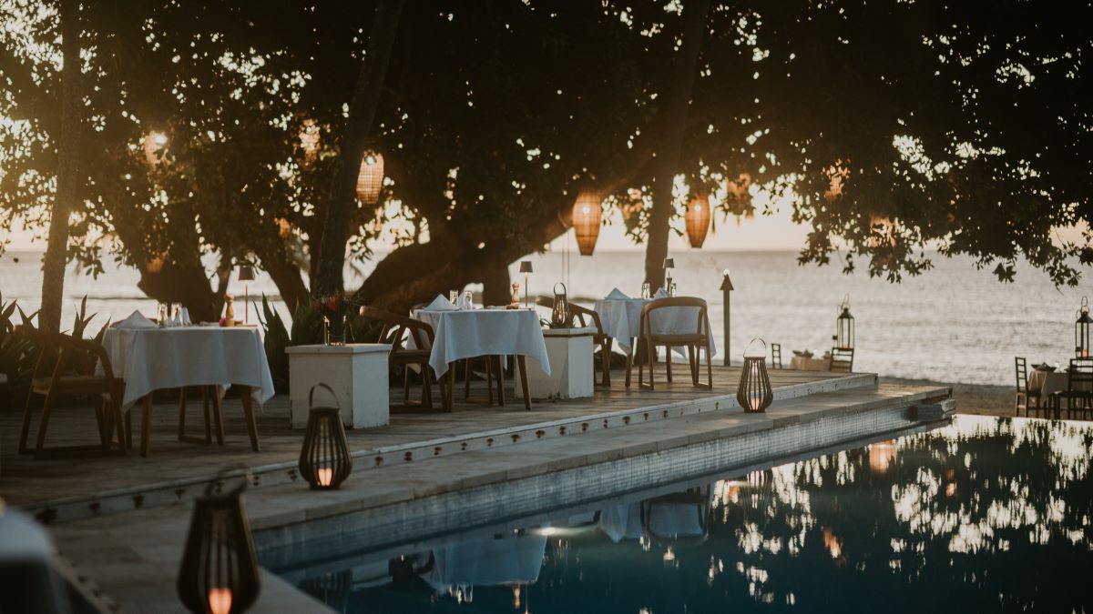 fiji-resort-yasawa-sunset-dining