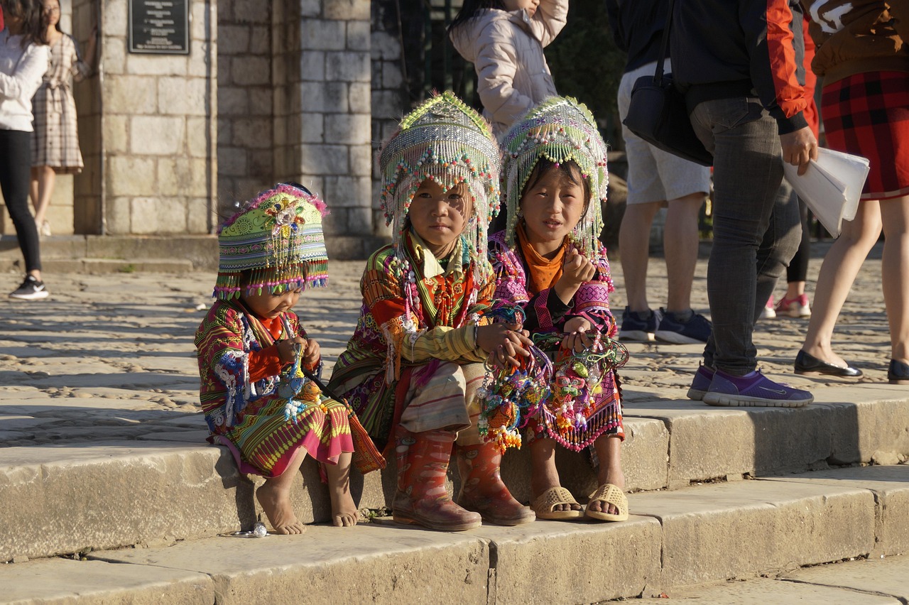 asia-vietnam-sapa-villages-kids-PB 4064384