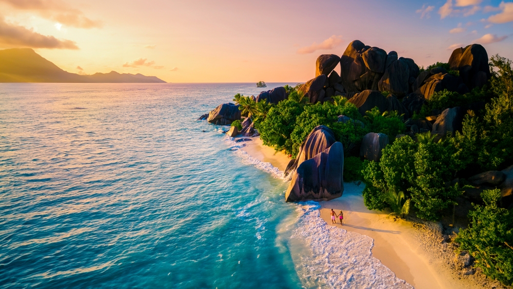 Sun Soaked Getaways 4 Long Stay Adventures for Snow Weary Canadians - Sun-Soaked Getaways: 4 Long-Stay Adventures for Snow-Weary Canadians
