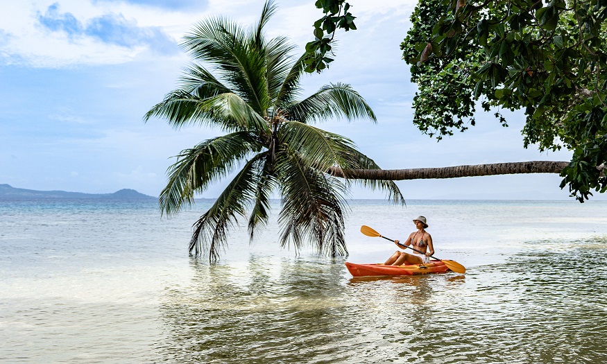fiji-matangi-private-island-kayaking-ocean