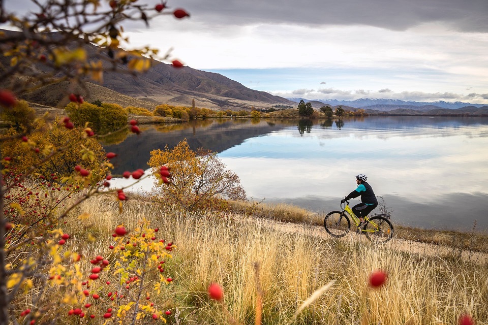 new-zealand-south-island-mackenzie-region-lake-benmore-TNZ 233237-unpaid only-Credit Miles Holden