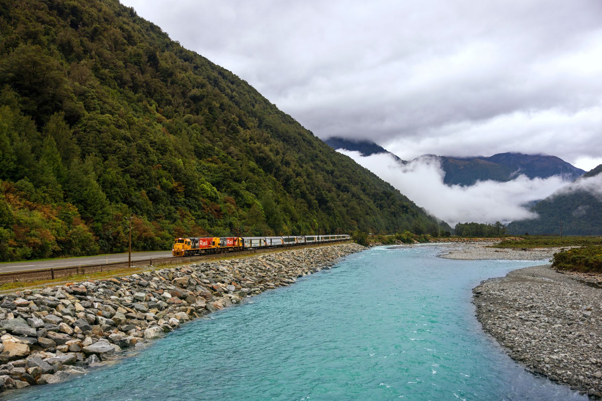 new-zealand-south-island-canterbury-tranzalpine 235379TNZ unpaid-only-Mandatory credit Miles Holden