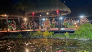 cook-islands-rarotonga-food-te-vara-nui-dut-amber-woods