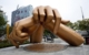 korea-seoul-gangnam-style-hands-statue-2057250 PB RF