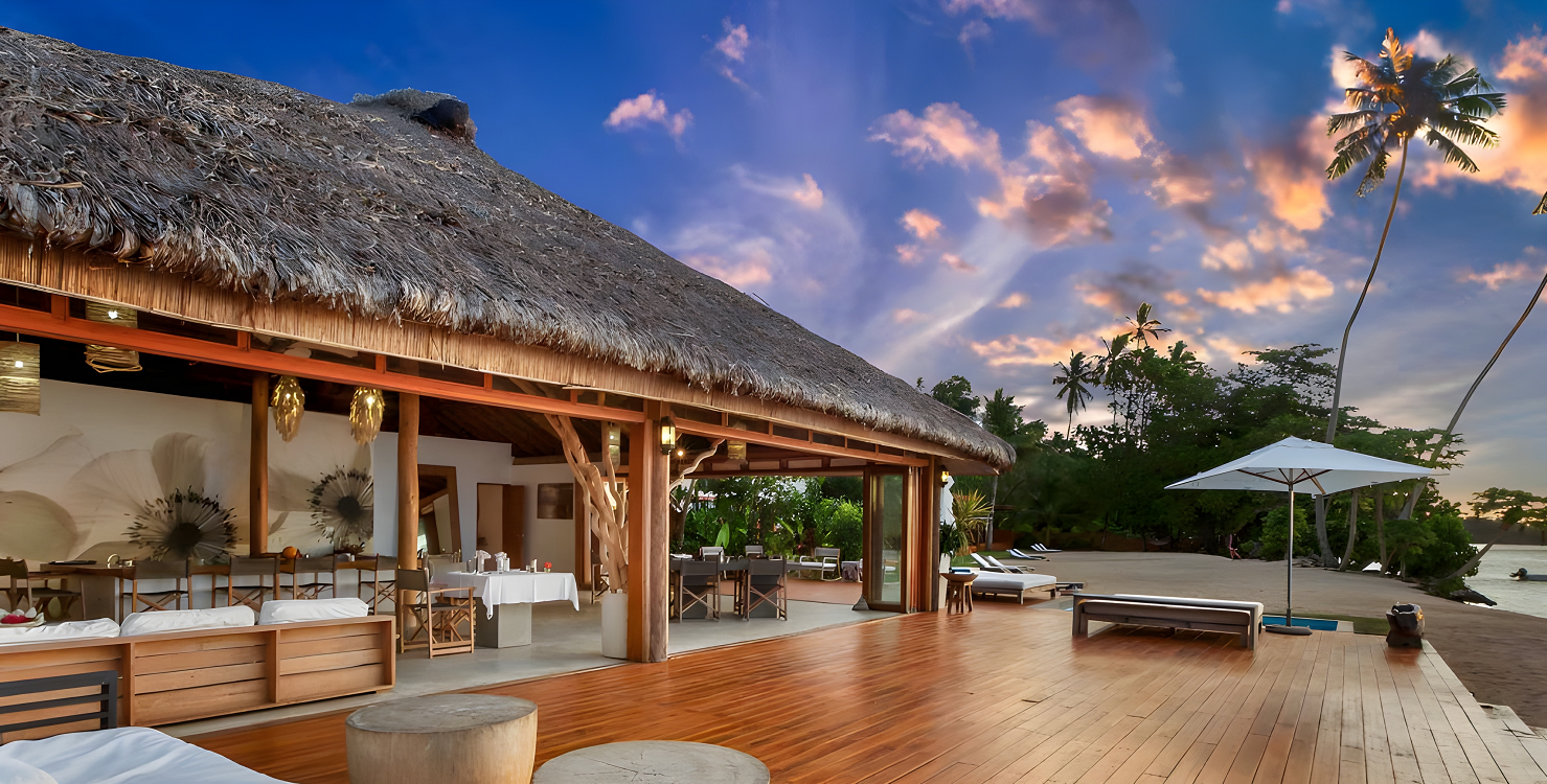 Lounge, dining and reception at Tides Reach
